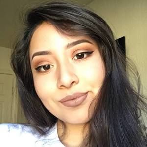 Meet your Posher, Sophia